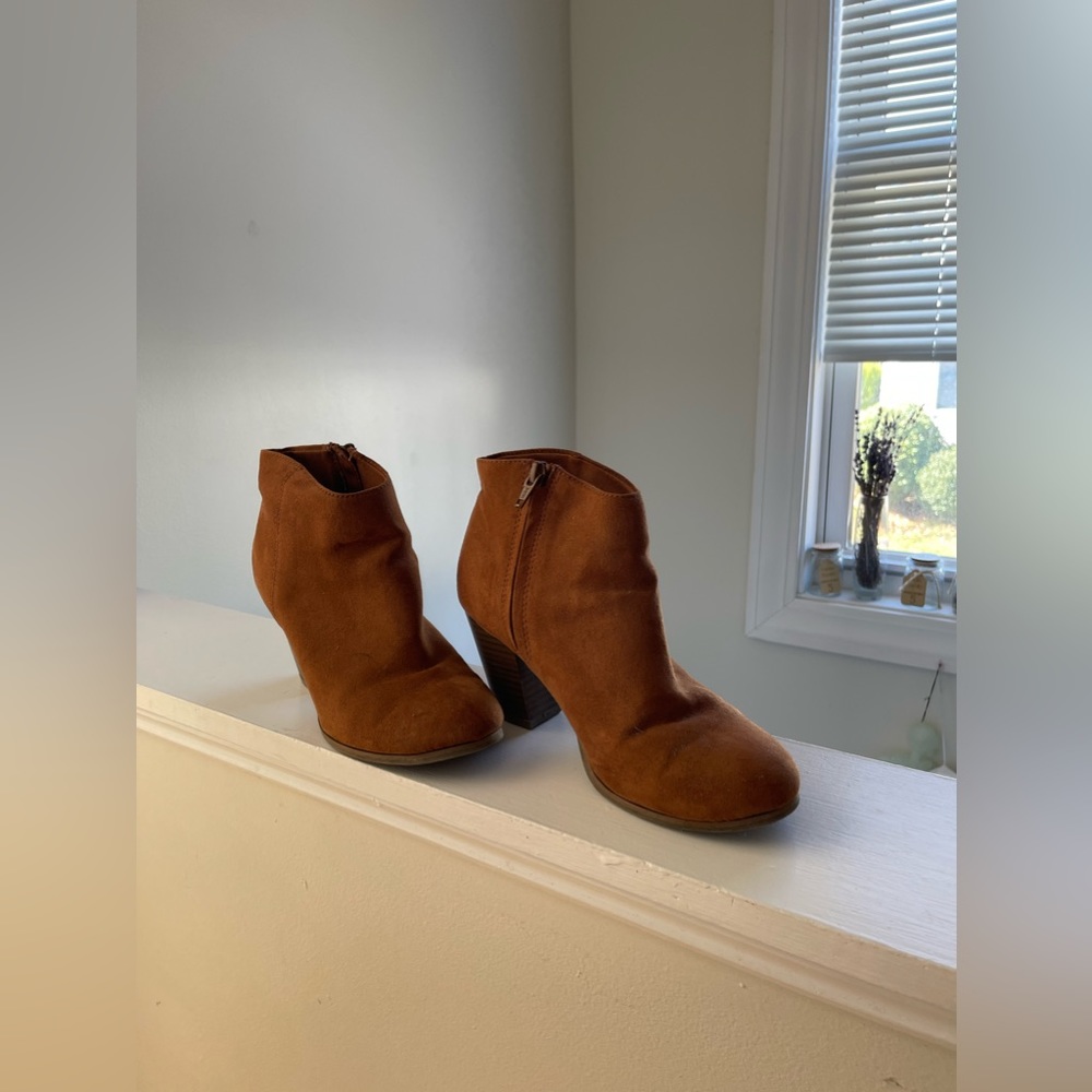 Old Navy Ankle Boots size 7.5